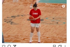 李月汝回到美国准备WNBA，并附文：奥运会结束 火花队继续加油！